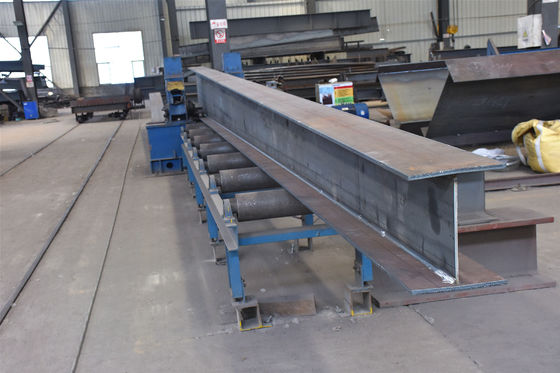 Steel Storage Warehouse Sandwich Panel Structure Gekleurd Gebouw Pre-Engineered Ontworpen Snel Assembleren Workshop