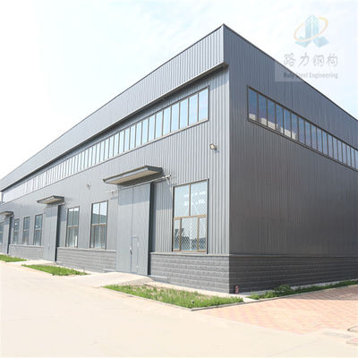 Prefab stalen constructie magazijn met H-sectie balken en sandwichpanelen