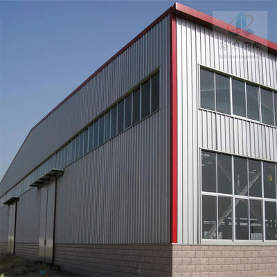 Prefab stalen constructie magazijn met H-sectie balken en sandwichpanelen