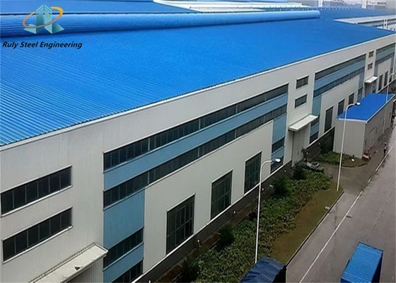 Warme verkoop Prefabriceerde staalconstructie Grote span Warehouse Workshop Fabriek Gebouw met goot cement Constructie