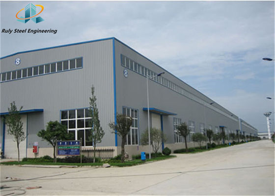 Warme verkoop Prefabriceerde staalconstructie Grote span Warehouse Workshop Fabriek Gebouw met goot cement Constructie
