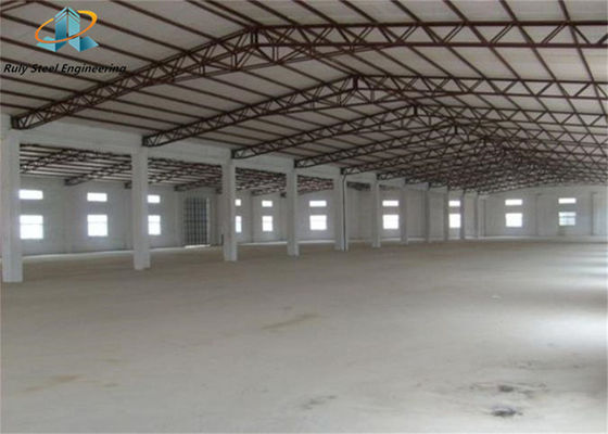 Vrije ontwerpresolutie Voorafgebouwde staalconstructies Gebouwingsmaterialen Bouwmaterialen Pakhuis Grote span Voorafgebouwde metalen gebouwen