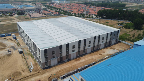 Q235B Staalconstructie Gebouw Prefabricate staalconstructie met isolatiepaneel