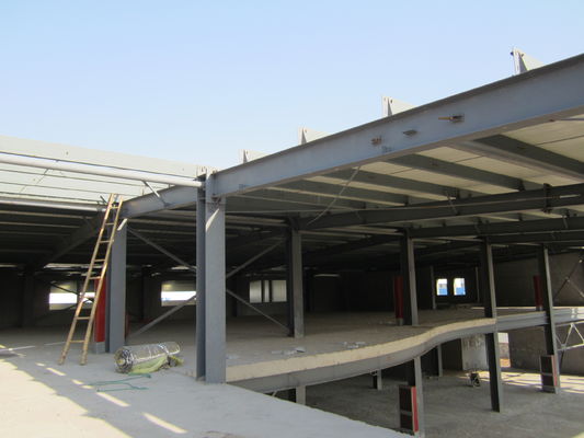 Berging Metaalframe Lichte sandwichpaneel Prefab gebouwstructuur Verf gegalvaniseerd staal Constructie Warehouse