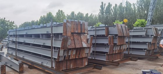 Fabriek voor geprefabriceerde staalconstructies voor meerdere verdiepingen staalgebouwen PEB-gebouwen Staal magazijn