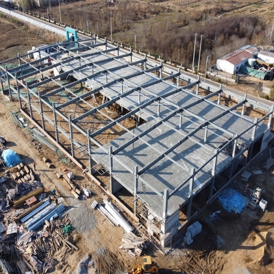 Prefab Steel Structure Warehouse met sandwichpaneel muren