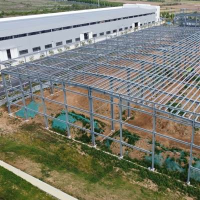 Prefab-staalconstructie met sandwichpaneel voor de bouw van magazijnen