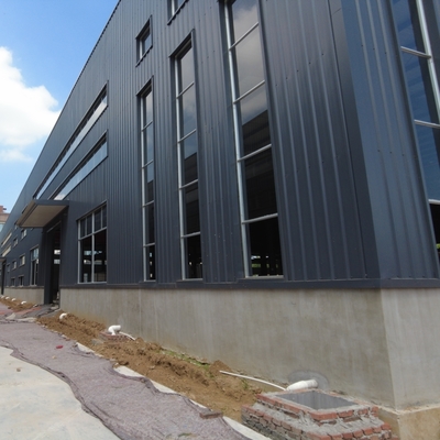 Prefab Steel Structure Warehouse met sandwichpaneel muren
