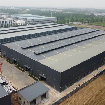 Zwaar uitgevoerd geprefabriceerd magazijn met stalen structuur voor opslag van cementfabrieken met Q235B/Q355B-staal