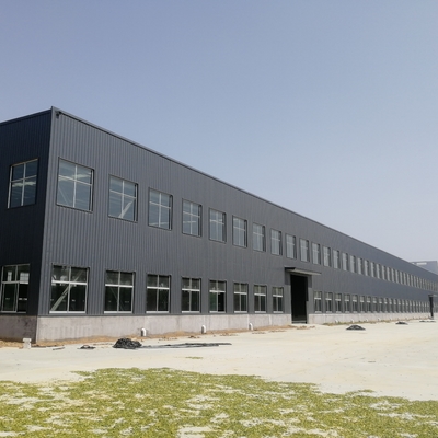 Prefab H-sectie stalen magazijn met bovenloopkraan en thermische isolatie