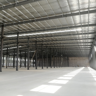 Stalen magazijn met zadeldakconstructie voor gebouwen met grote overspanning
