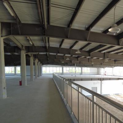 Multifunktioneel staalconstructie magazijn met mezzanine voor showroom en kantoor