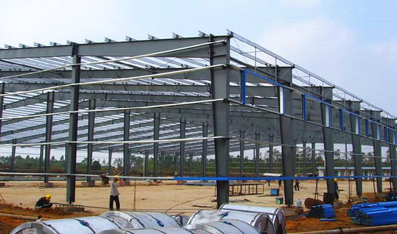 Voorgefabriceerde lichte staalconstructie met een enkele span