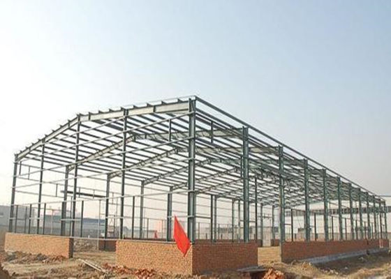 Snel en gemakkelijk te monteren Milieuvriendelijk Prefab Professionele ontwerp Op maat gemaakte staalconstructie Workshop