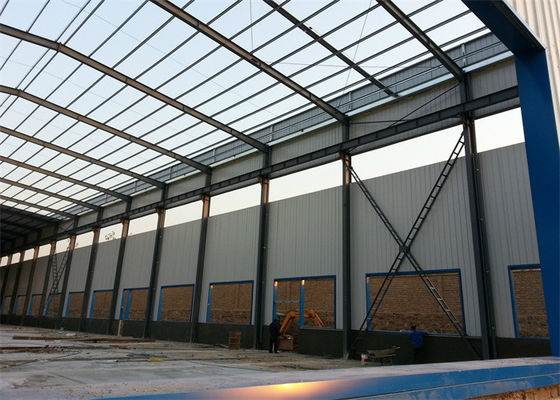 De dubbele Spanwijdte Geprefabriceerde van het het Pakhuisstaal van de Staalstructuur de Structuurbouw