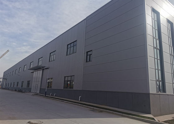 Snel en gemakkelijk te monteren Milieuvriendelijk Prefab Professionele ontwerp Op maat gemaakte staalconstructie Workshop
